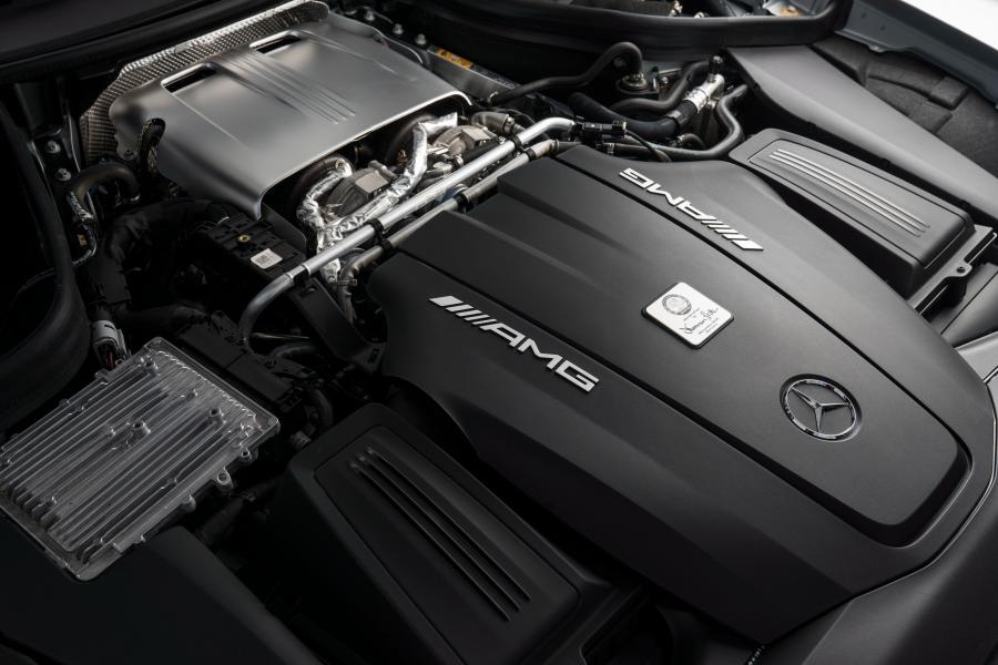Моторный отсек Mercedes-AMG GT C Roadster (R190) 2017 года  (AU) (фото 26 из 40)